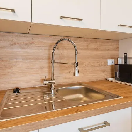 For 4 View, Terrace, Wifi And Freeparking Apartamento *