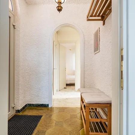 Apartment For 4 View, Terrace, Wifi And Freeparking *