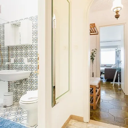 Apartment For 4 View, Terrace, Wifi And Freeparking