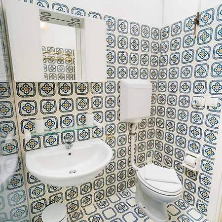 For 4 View, Terrace, Wifi And Freeparking Apartment Bardolino